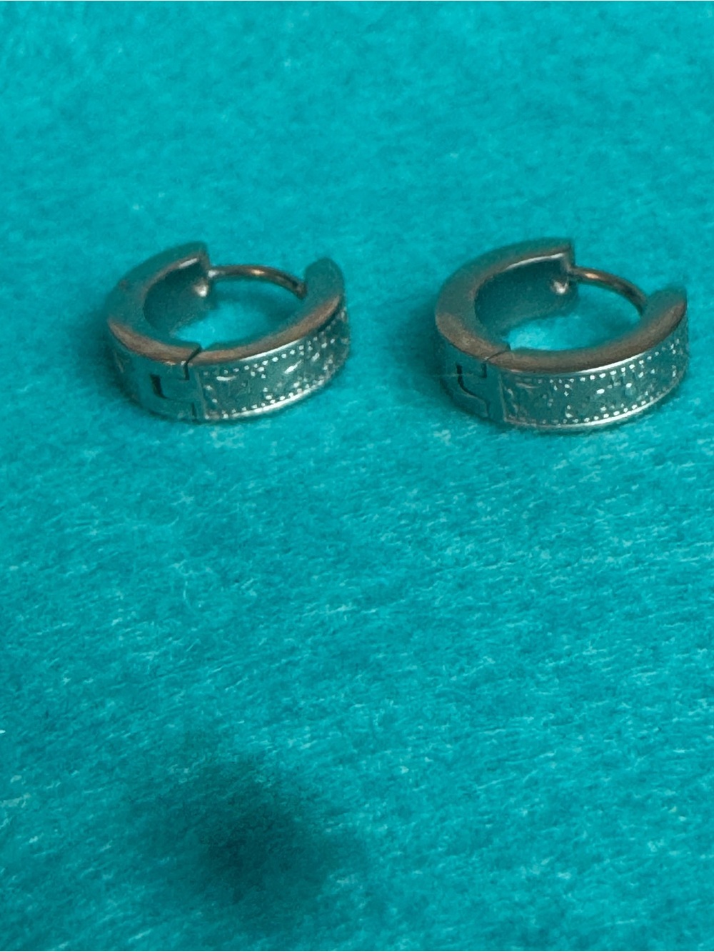 Polished Silver Paisley Mini Hoop Huggie Earrings - Sleek Silver 0194